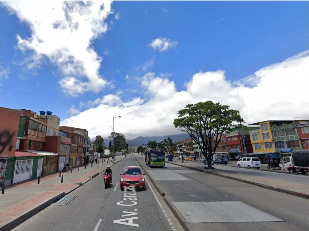 Casa de 10 alcobas en venta en Quiroga Sur, Bogotá, 280 m² · foto 2 de 5