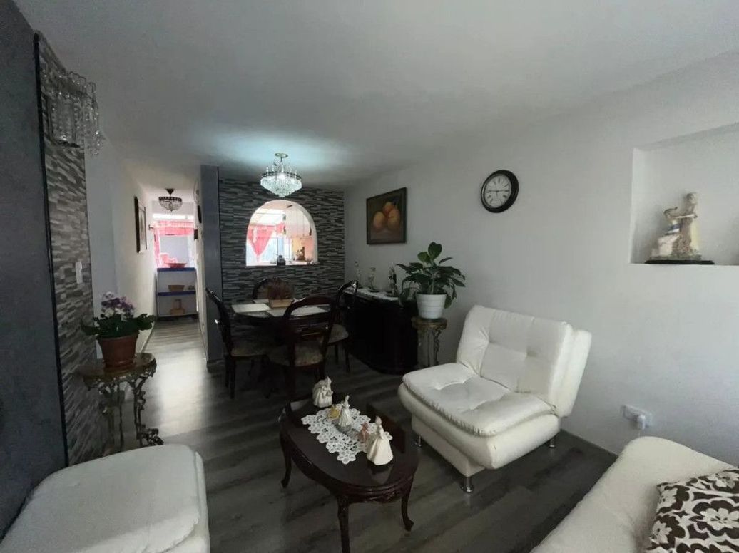 Casa de 5 alcobas en venta en Sosiego Sur, Bogotá, 165 m² · foto 5 de 16