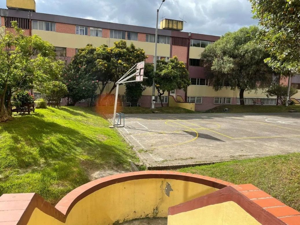 Apartamento de 3 alcobas en venta en Restrepo, Bogotá, 89 m² · foto 2 de 20