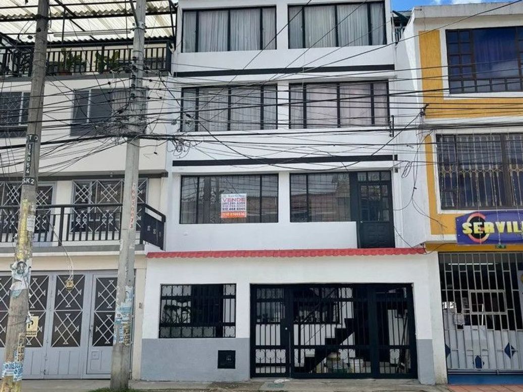 Casa de 6 alcobas en venta en Quiroga, Bogotá, 400 m² · foto 2 de 8