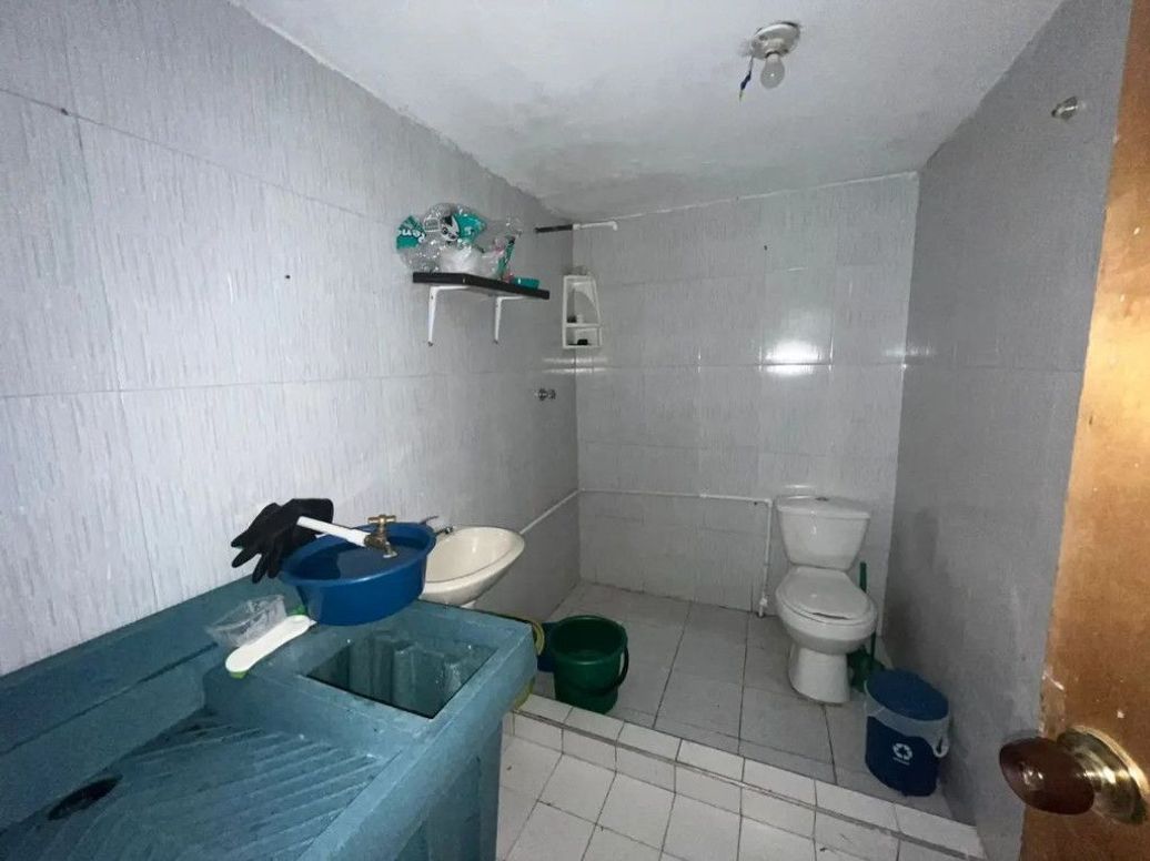 Casa de 8 alcobas en venta en La Picota, Bogotá, 284 m² · foto 2 de 20