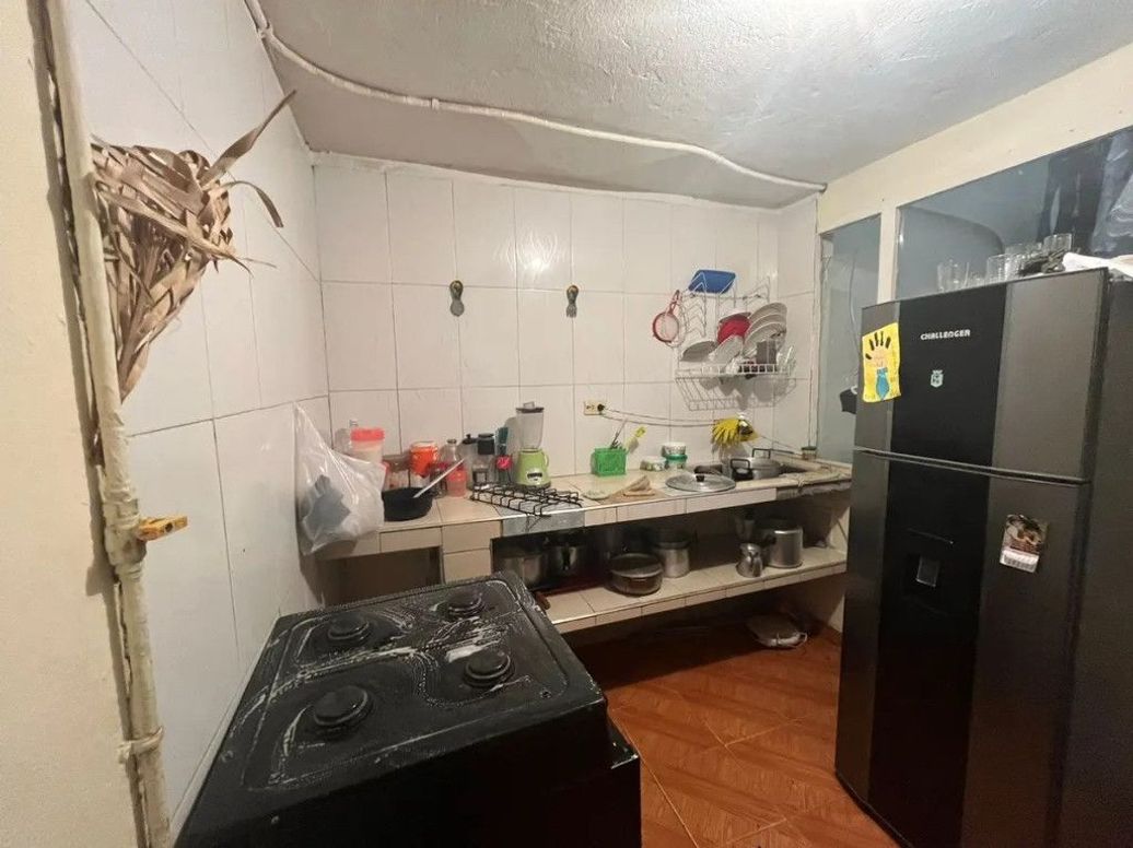 Casa de 8 alcobas en venta en La Picota, Bogotá, 284 m² · foto 12 de 20