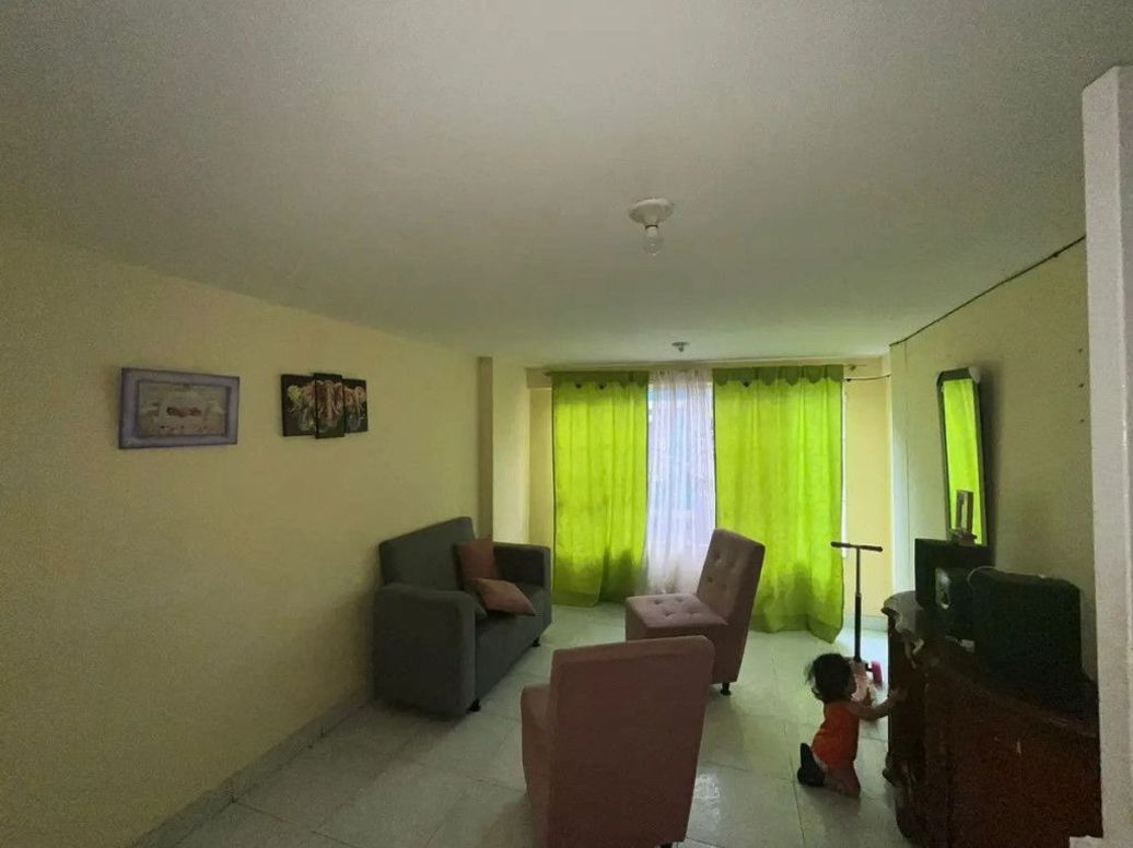 Casa de 8 alcobas en venta en La Picota, Bogotá, 284 m² · foto 16 de 20