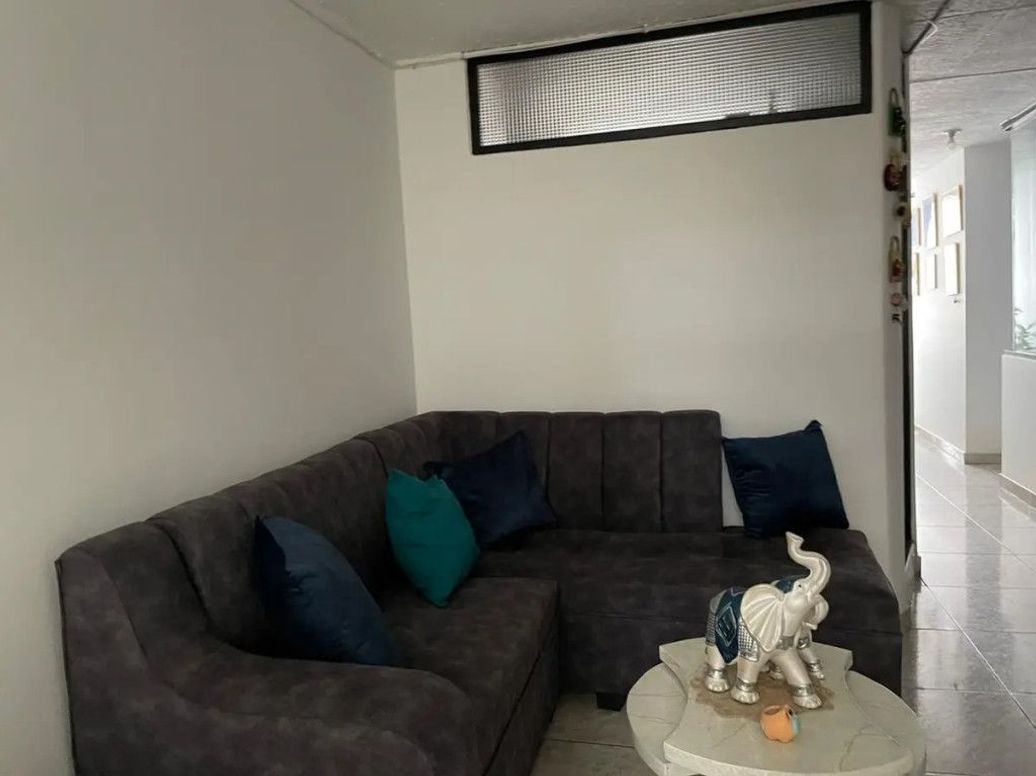 Apartamento de 3 alcobas en venta en Restrepo, Bogotá, 47 m² · foto 2 de 13