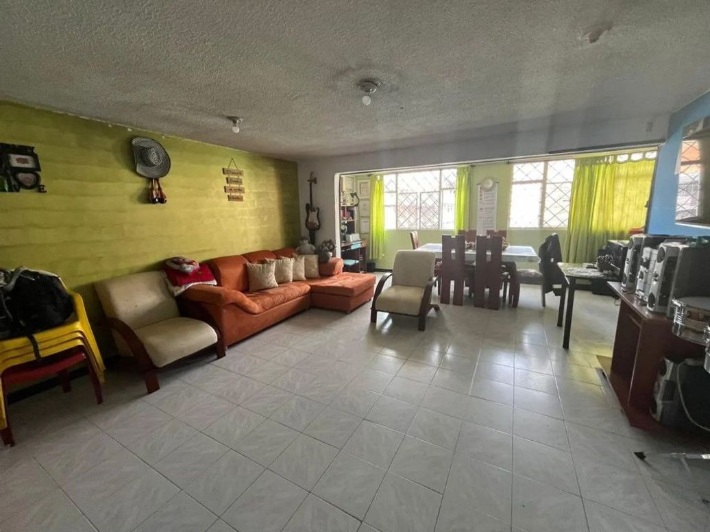 Casa de 14 alcobas en venta en Gustavo Restrepo, Bogotá, 478 m² · foto 11 de 20
