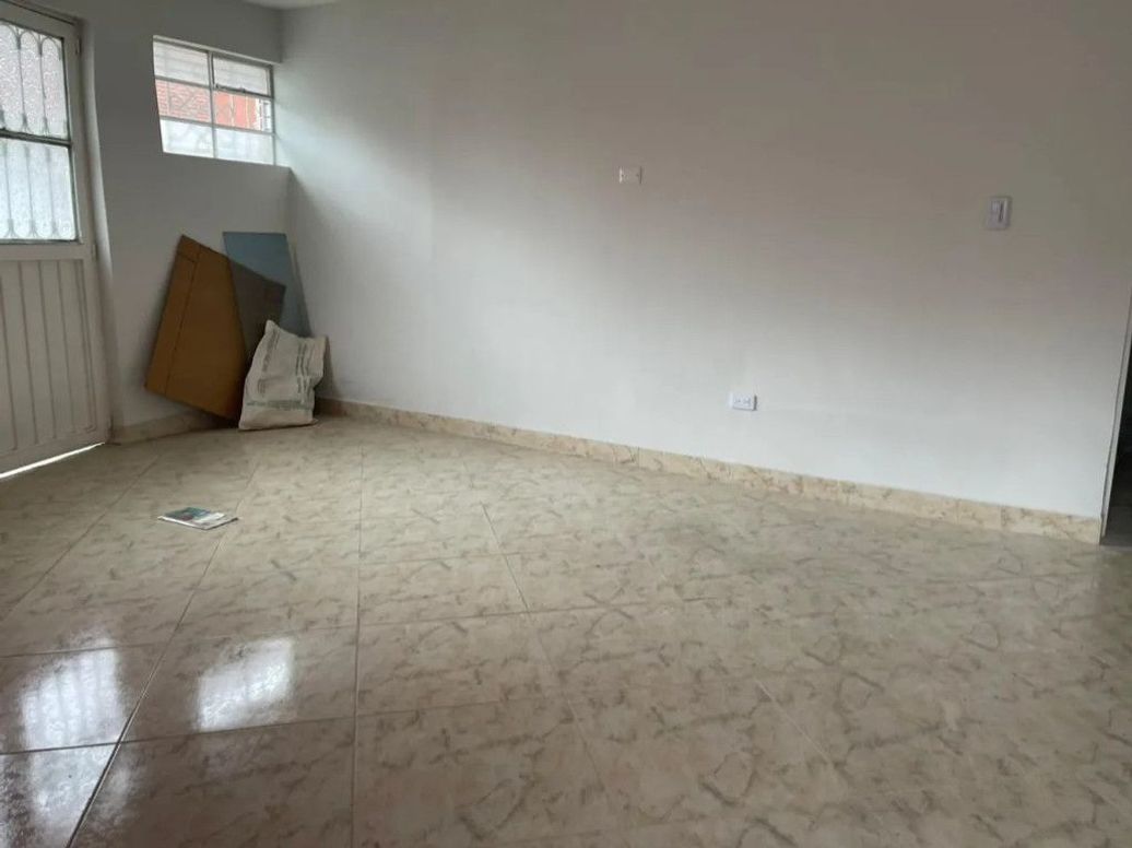 Casa de 3 alcobas en venta en Caracas, Bogotá, 324 m² · foto 5 de 20