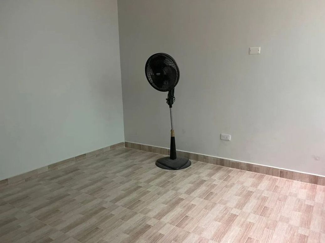 Casa de 3 alcobas en venta en Caracas, Bogotá, 324 m² · foto 15 de 20