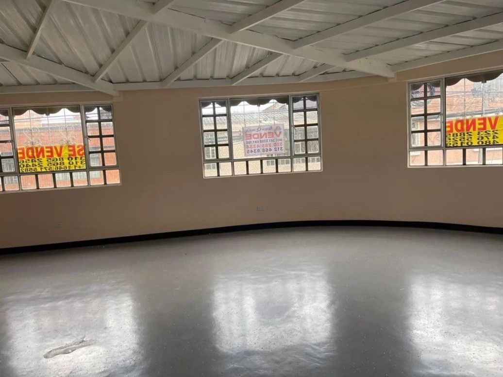 Casa de 3 alcobas en venta en Caracas, Bogotá, 324 m² · foto 10 de 20