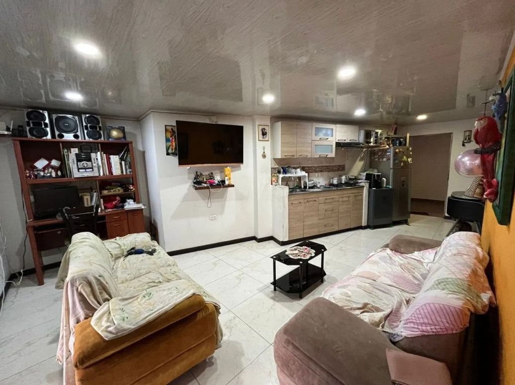 Casa de 4 alcobas en venta en El Retiro, Bogotá, 190 m² · foto 5 de 12