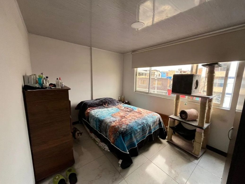 Casa de 4 alcobas en venta en El Retiro, Bogotá, 190 m² · foto 9 de 12