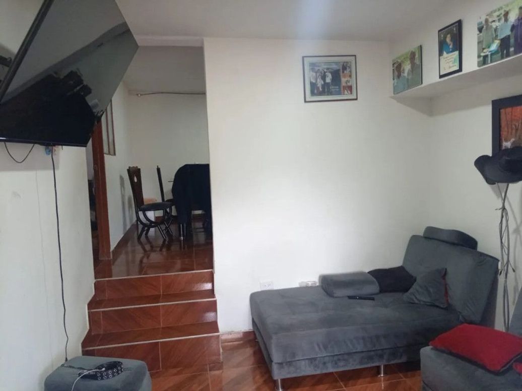 Casa de 6 alcobas en venta en La Cabaña, Bogotá, 281 m² · foto 11 de 19