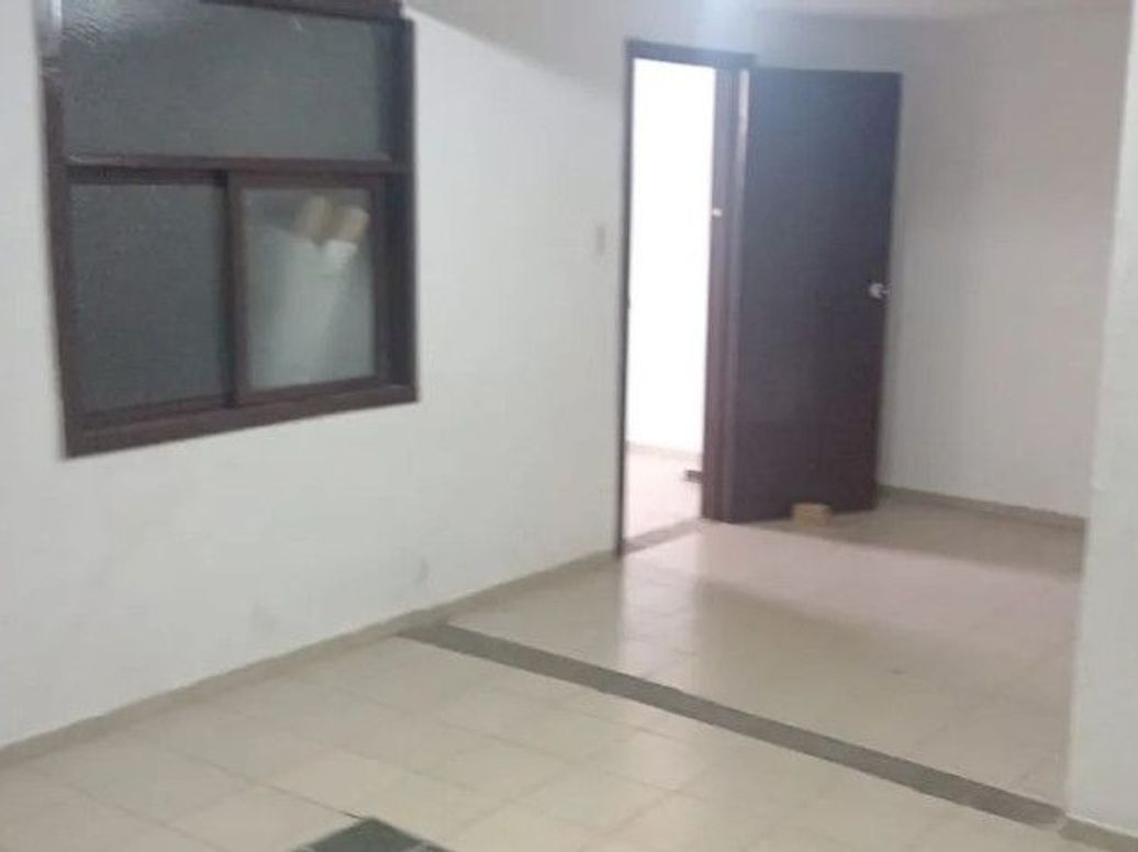 Casa de 6 alcobas en venta en La Cabaña, Bogotá, 281 m² · foto 3 de 19