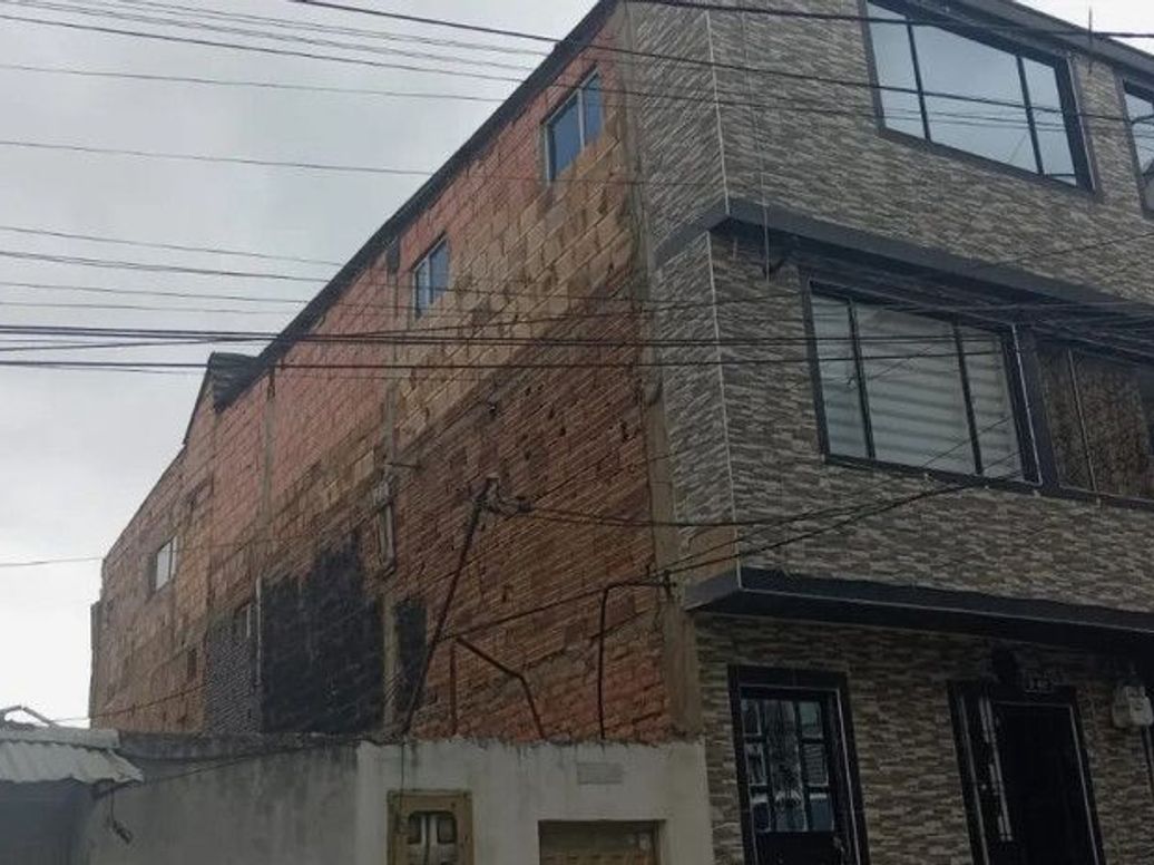 Casa de 6 alcobas en venta en La Cabaña, Bogotá, 281 m² · foto 10 de 19
