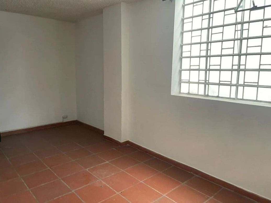 Casa de 6 alcobas en venta en Ingles, Bogotá, 210 m² · foto 5 de 20