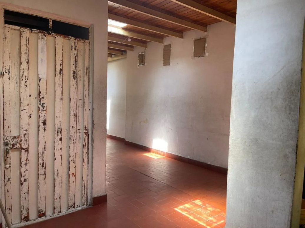 Casa de 6 alcobas en venta en Ingles, Bogotá, 210 m² · foto 2 de 20