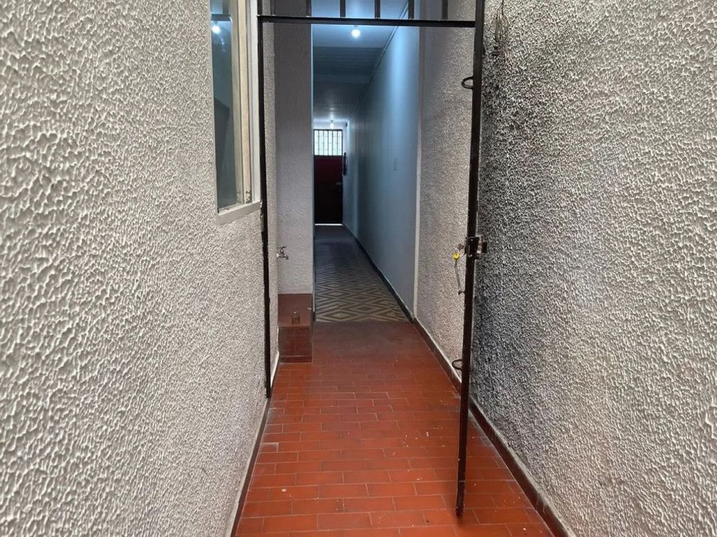 Casa de 6 alcobas en venta en Ingles, Bogotá, 210 m² · foto 14 de 19