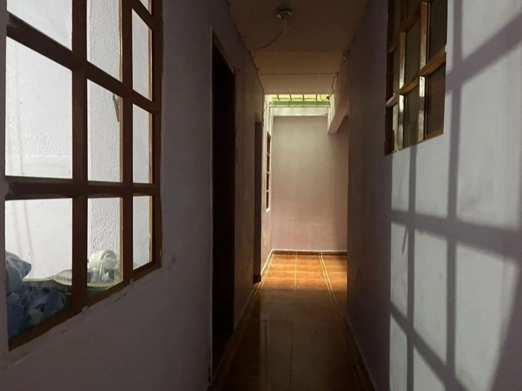 Casa de 14 alcobas en venta en Murillo Toro, Bogotá, 430 m² · foto 17 de 19