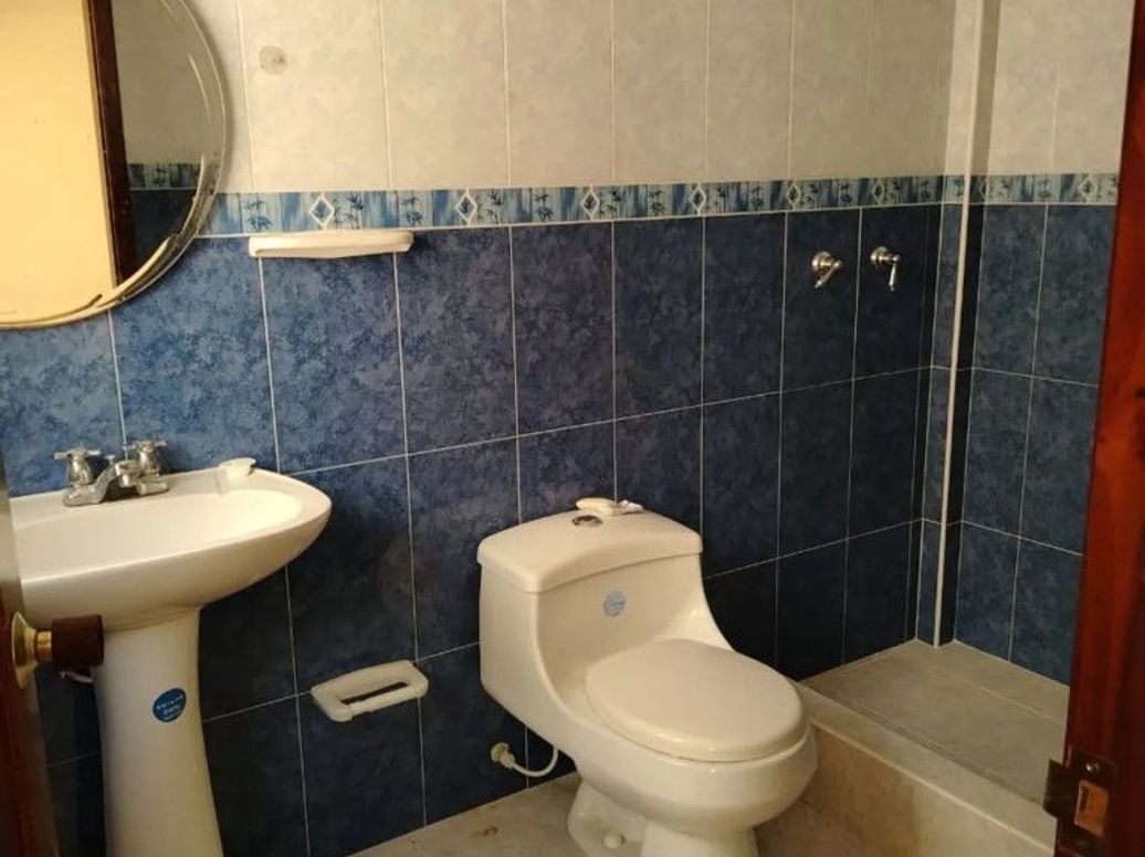 Casa de 5 alcobas en venta en Lombardía, Bogotá, 200 m² · foto 7 de 11