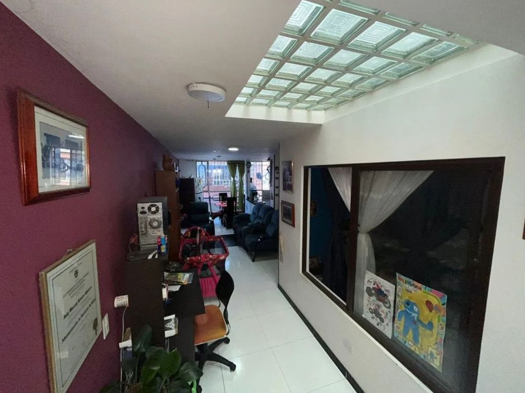 Casa de 7 alcobas en venta en Olaya, Bogotá, 238 m² · foto 4 de 20