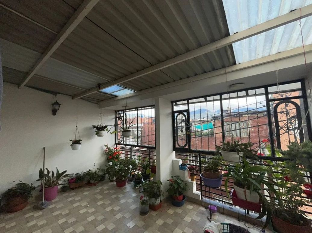 Casa de 7 alcobas en venta en Olaya, Bogotá, 238 m² · foto 6 de 20