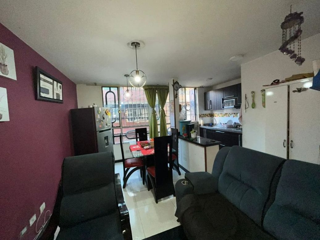 Casa de 7 alcobas en venta en Olaya, Bogotá, 238 m² · foto 17 de 20
