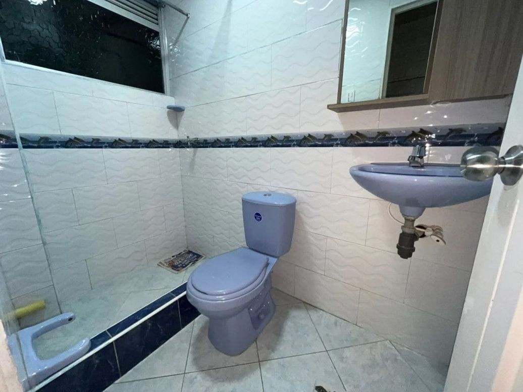 Casa de 9 alcobas en venta en Santa Lucía, Bogotá, 450 m² · foto 12 de 13