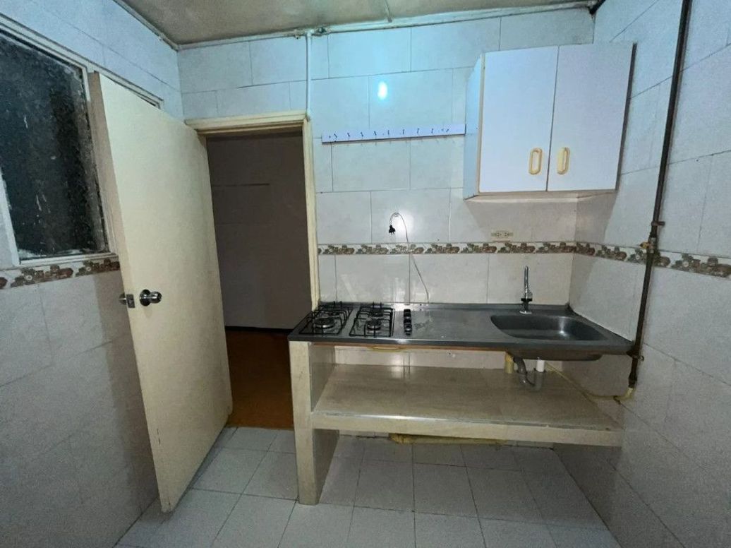 Casa de 9 alcobas en venta en Santa Lucía, Bogotá, 450 m² · foto 4 de 13