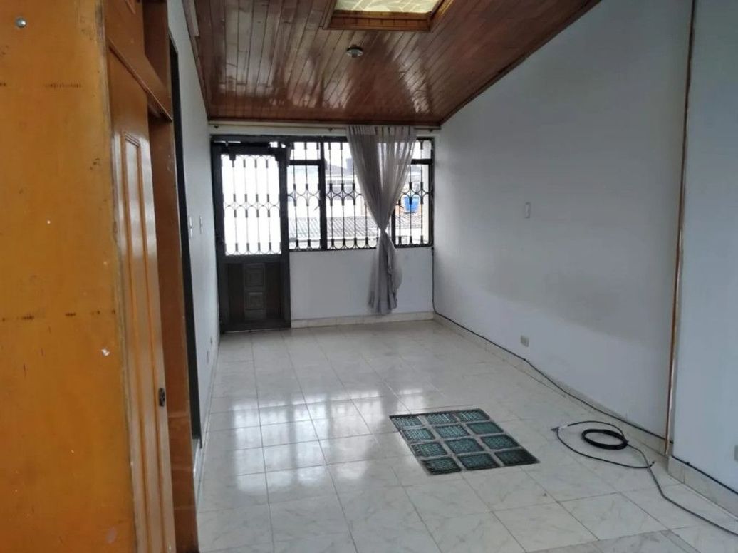 Casa de 6 alcobas en venta en Remanso, Bogotá, 317 m² · foto 7 de 9