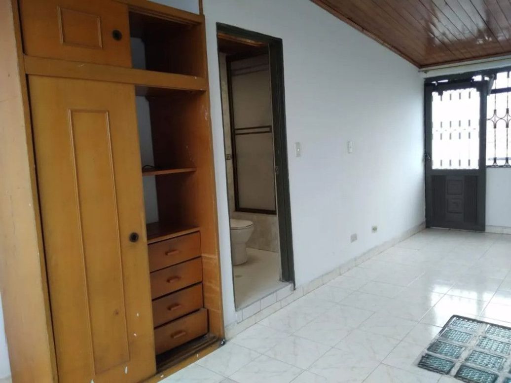 Casa de 6 alcobas en venta en Remanso, Bogotá, 317 m² · foto 8 de 9