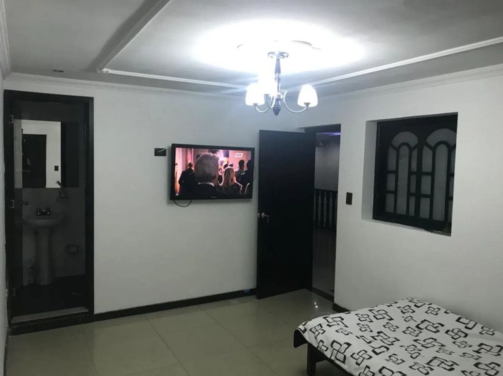 Casa de 7 alcobas en venta en Santa Ana Sur, Bogotá, 250 m² · foto 6 de 20