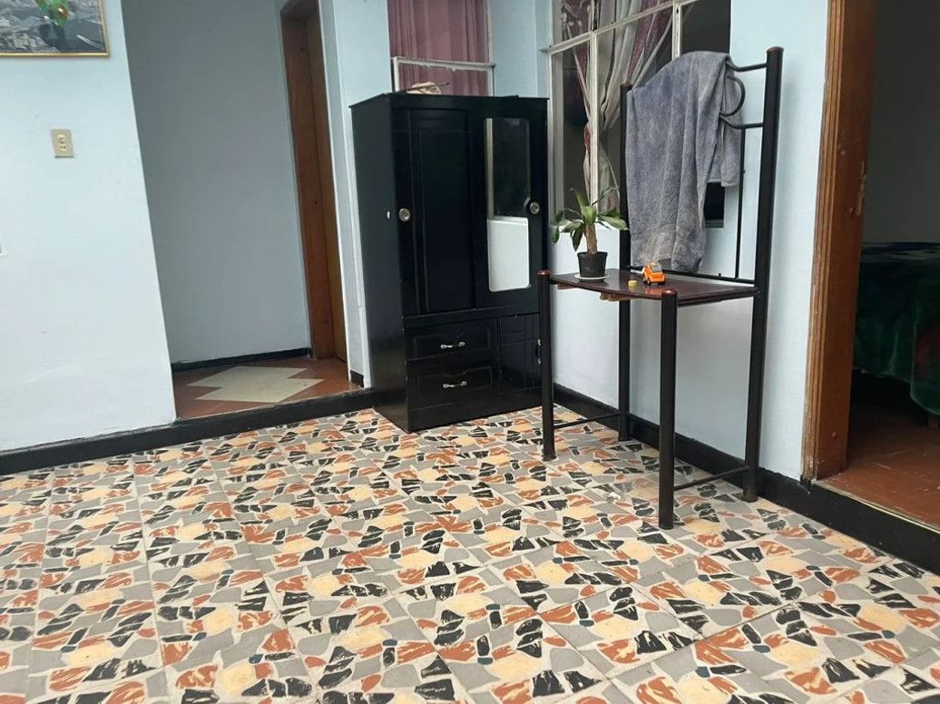 Casa de 10 alcobas en venta en La Fraguita, Bogotá, 163 m² · foto 12 de 20