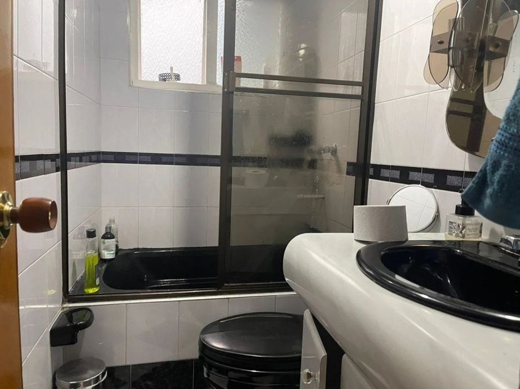 Casa de 10 alcobas en venta en La Fraguita, Bogotá, 163 m² · foto 9 de 20