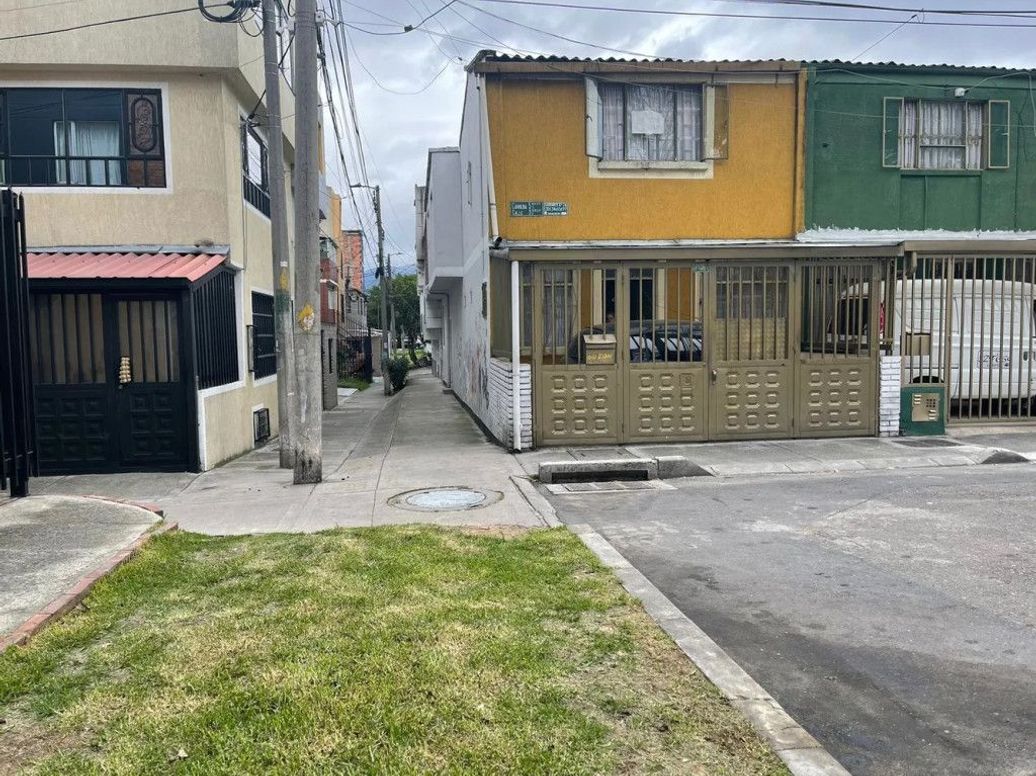 Casa de 5 alcobas en venta en Muzu, Bogotá, 173 m² · foto 2 de 20