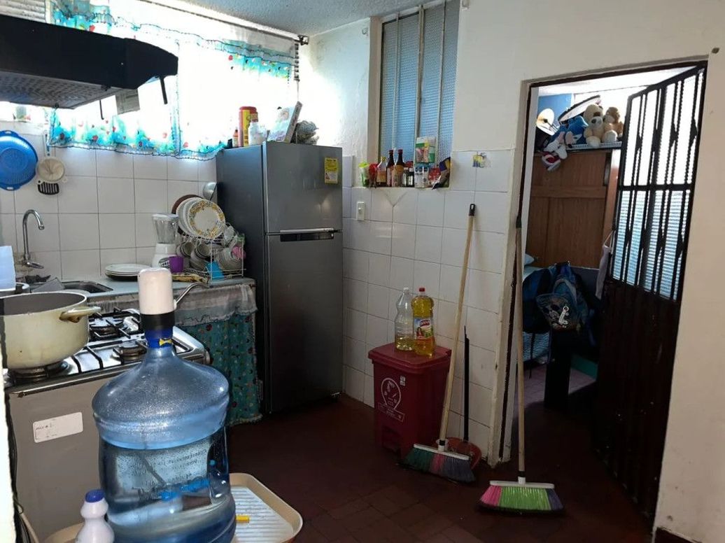Casa de 10 alcobas en venta en 20 De Julio, Bogotá · foto 3 de 18