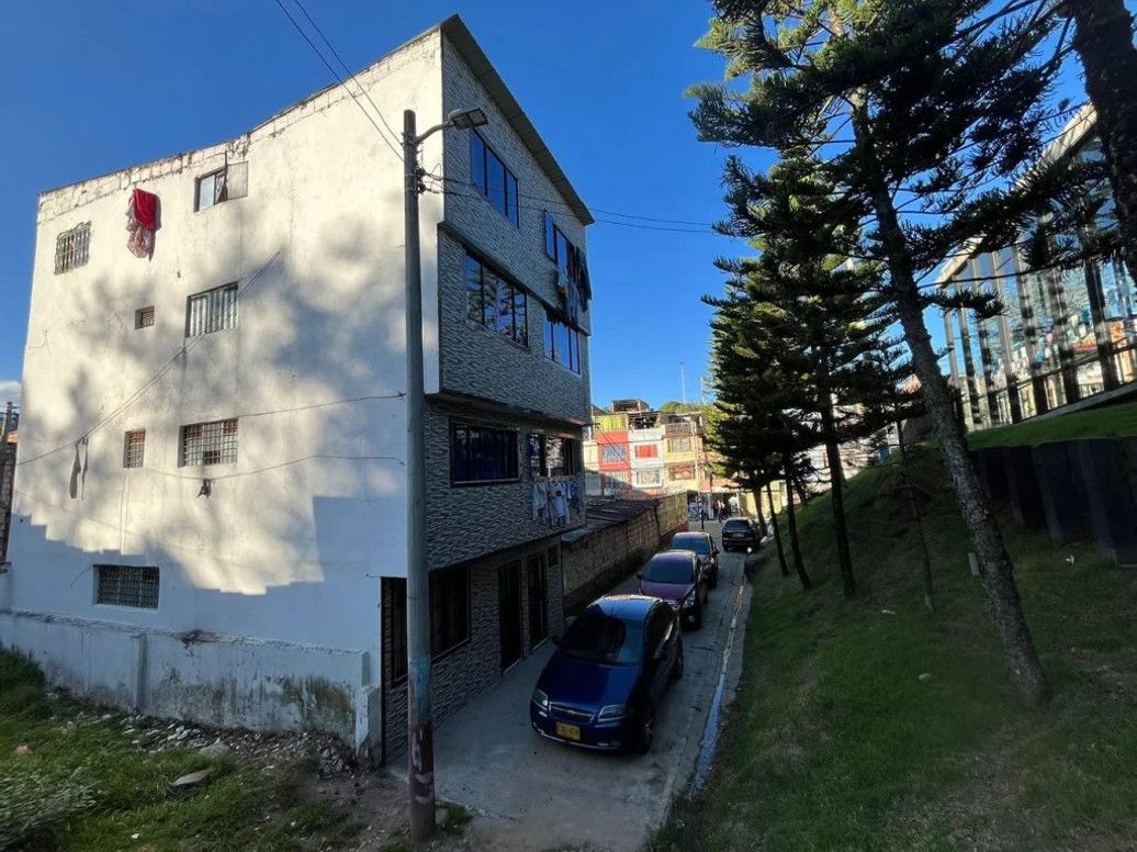 Casa de 10 alcobas en venta en 20 De Julio, Bogotá · foto 6 de 18