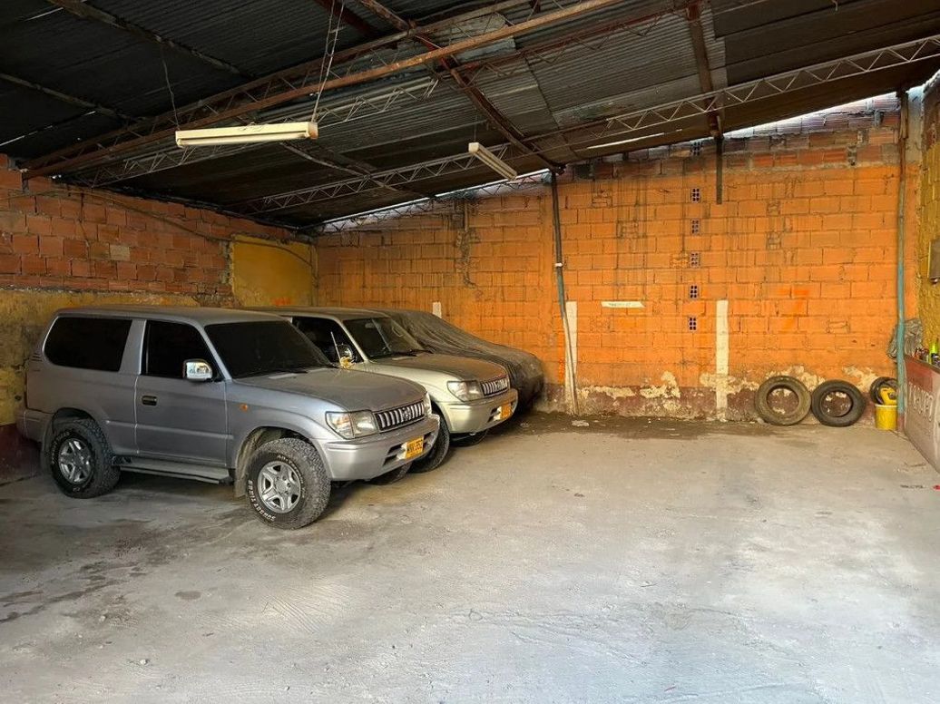 Casa de 10 alcobas en venta en 20 De Julio, Bogotá · foto 15 de 18