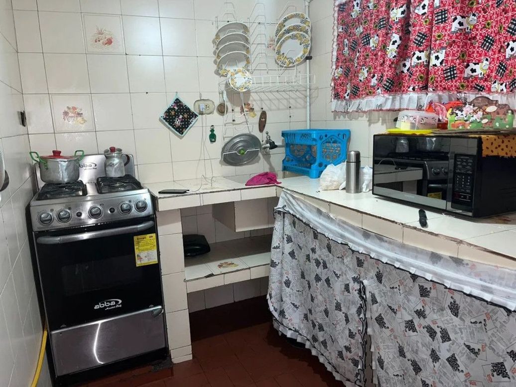 Casa de 16 alcobas en venta en Atenas, Bogotá, 320 m² · foto 9 de 17