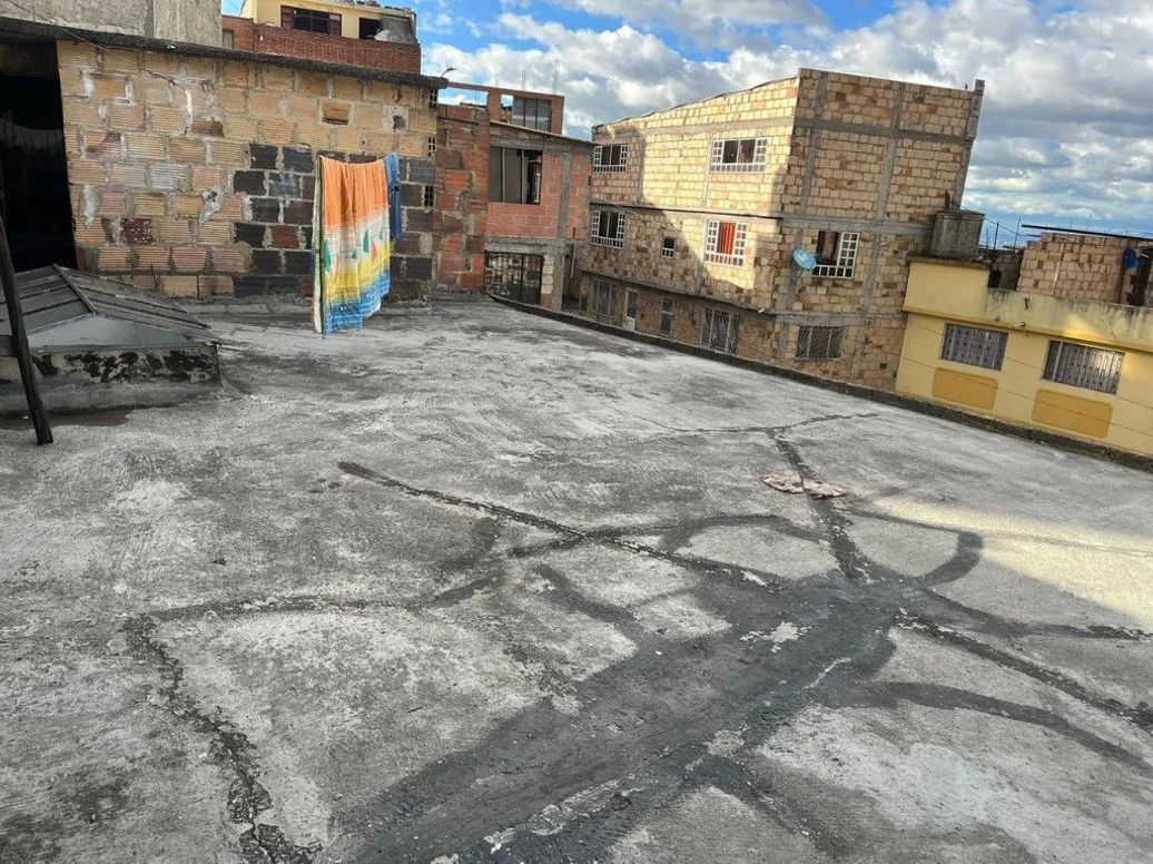 Casa de 16 alcobas en venta en Atenas, Bogotá, 320 m² · foto 5 de 17