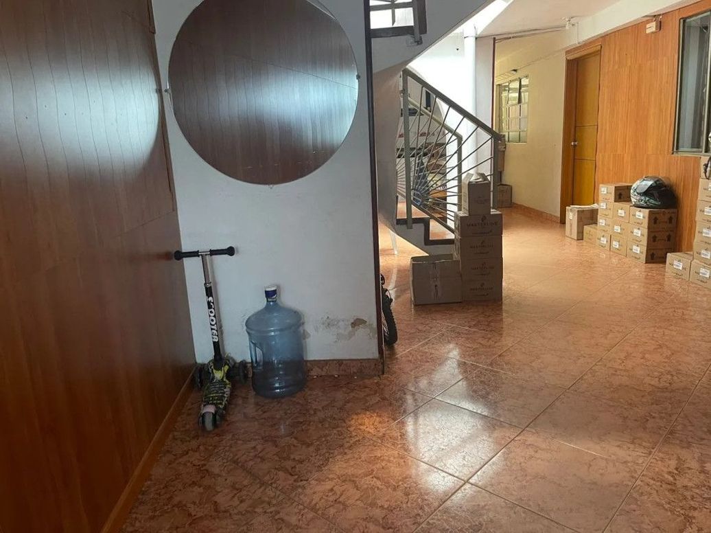 Casa de 10 alcobas en venta en Bravo Paez, Bogotá, 480 m² · foto 5 de 20