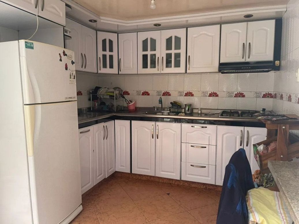 Casa de 10 alcobas en venta en Bravo Paez, Bogotá, 480 m² · foto 4 de 20