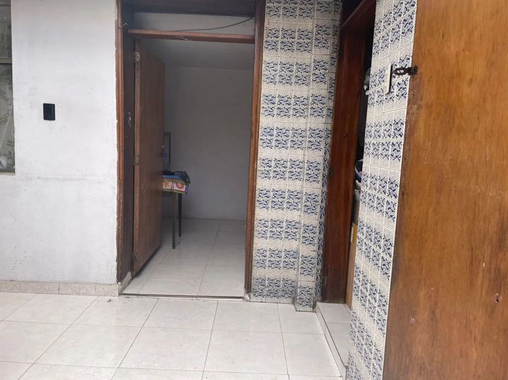 Casa de 10 alcobas en venta en Bravo Paez, Bogotá, 480 m² · foto 9 de 20