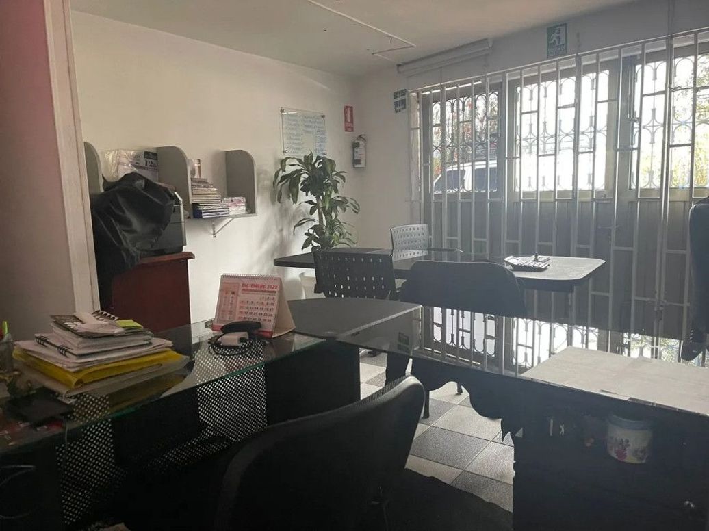 Casa de 10 alcobas en venta en Bravo Paez, Bogotá, 480 m² · foto 7 de 20
