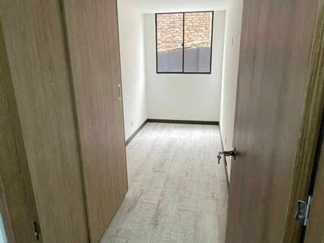 Apartamento de 3 alcobas en venta en Restrepo Occidental, Bogotá, 61 m² · foto 7 de 11