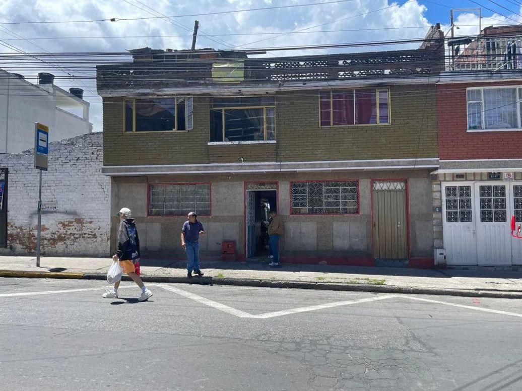 Casa de 6 alcobas en venta en La Sureña, Bogotá, 154 m² · foto 2 de 11