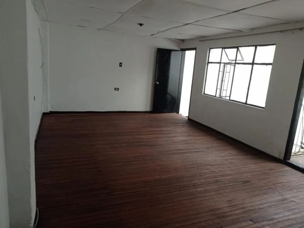 Casa de 11 alcobas en venta en San Jose, Bogotá, 380 m² · foto 8 de 8