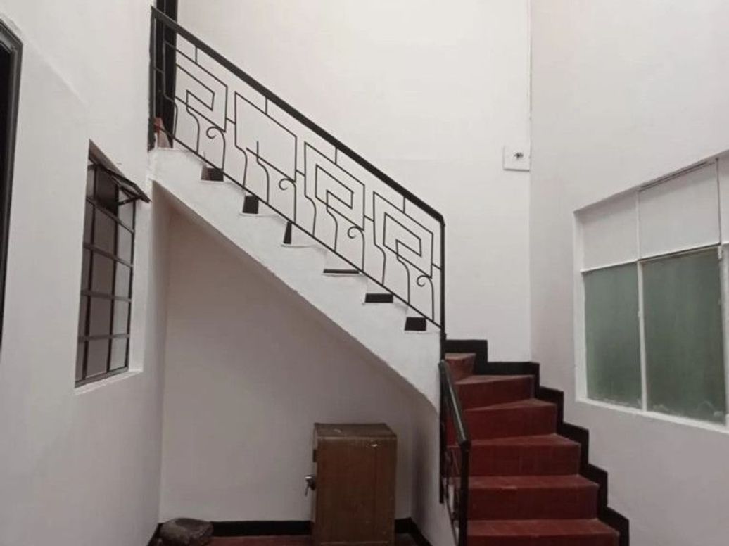 Casa de 11 alcobas en venta en San Jose, Bogotá, 380 m² · foto 5 de 8