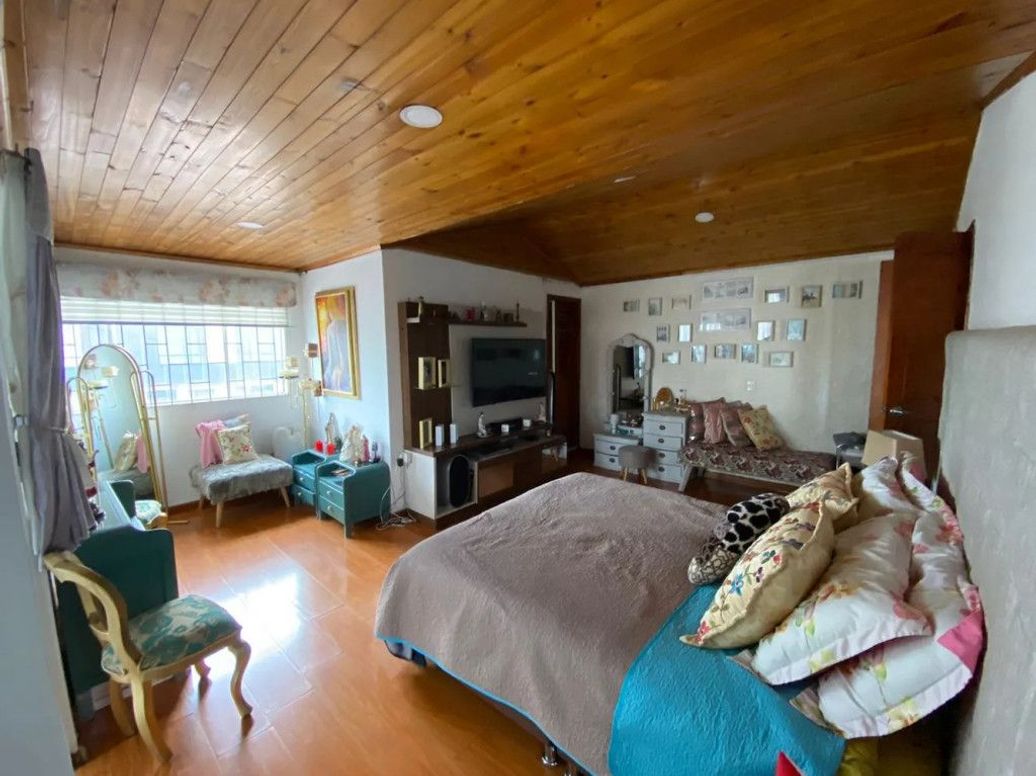 Casa de 3 alcobas en venta en Paris Gaitan, Bogotá, 227 m² · foto 9 de 18