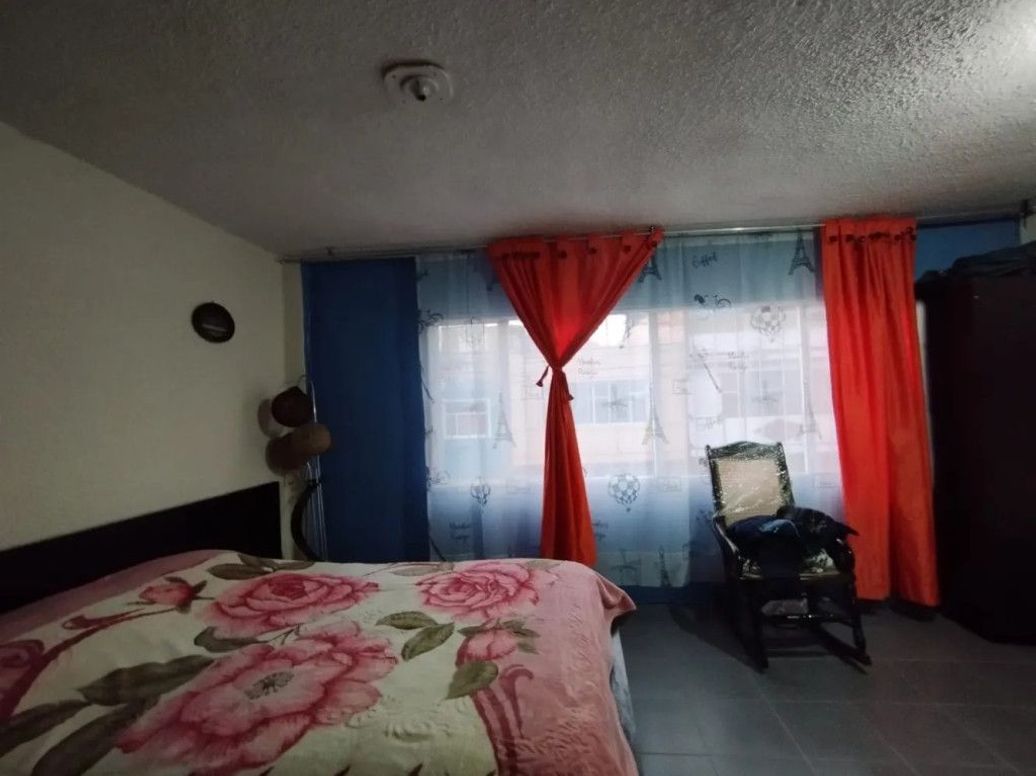 Casa de 8 alcobas en venta en Rincón De La Valvanera, Bogotá, 231 m² · foto 12 de 20