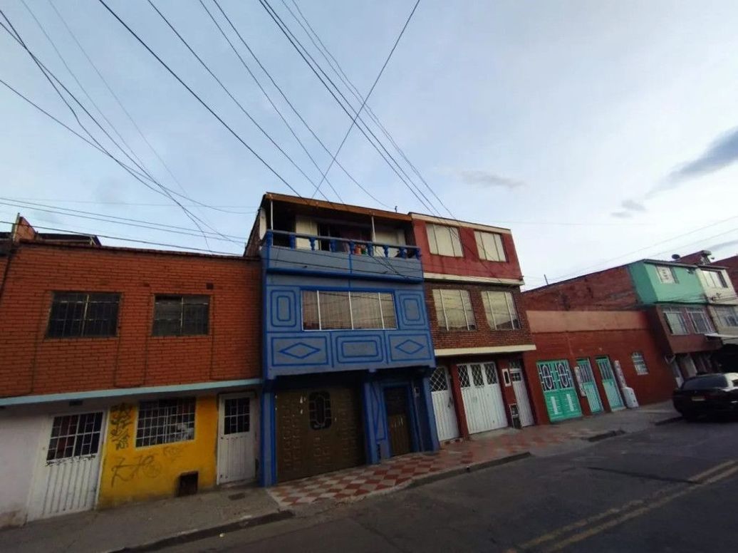 Casa de 8 alcobas en venta en Rincón De La Valvanera, Bogotá, 231 m² · foto 2 de 20