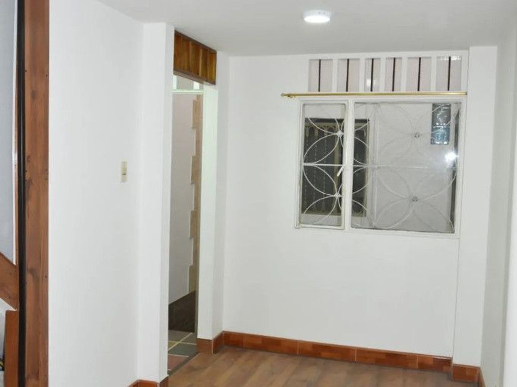 Casa de 8 alcobas en venta en Centenario, Bogotá, 224 m² · foto 19 de 20